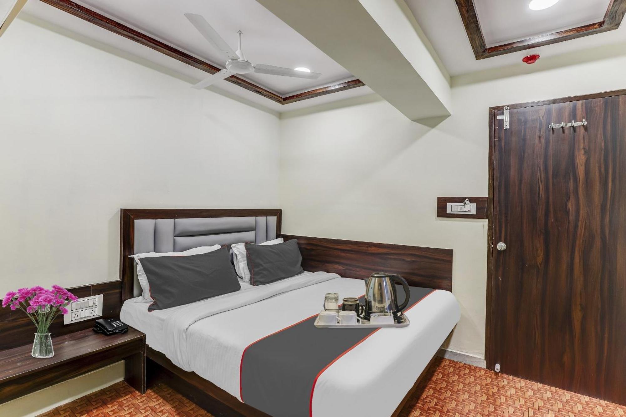 Collection O Laxmi Kuber Hotell Utrān Eksteriør bilde