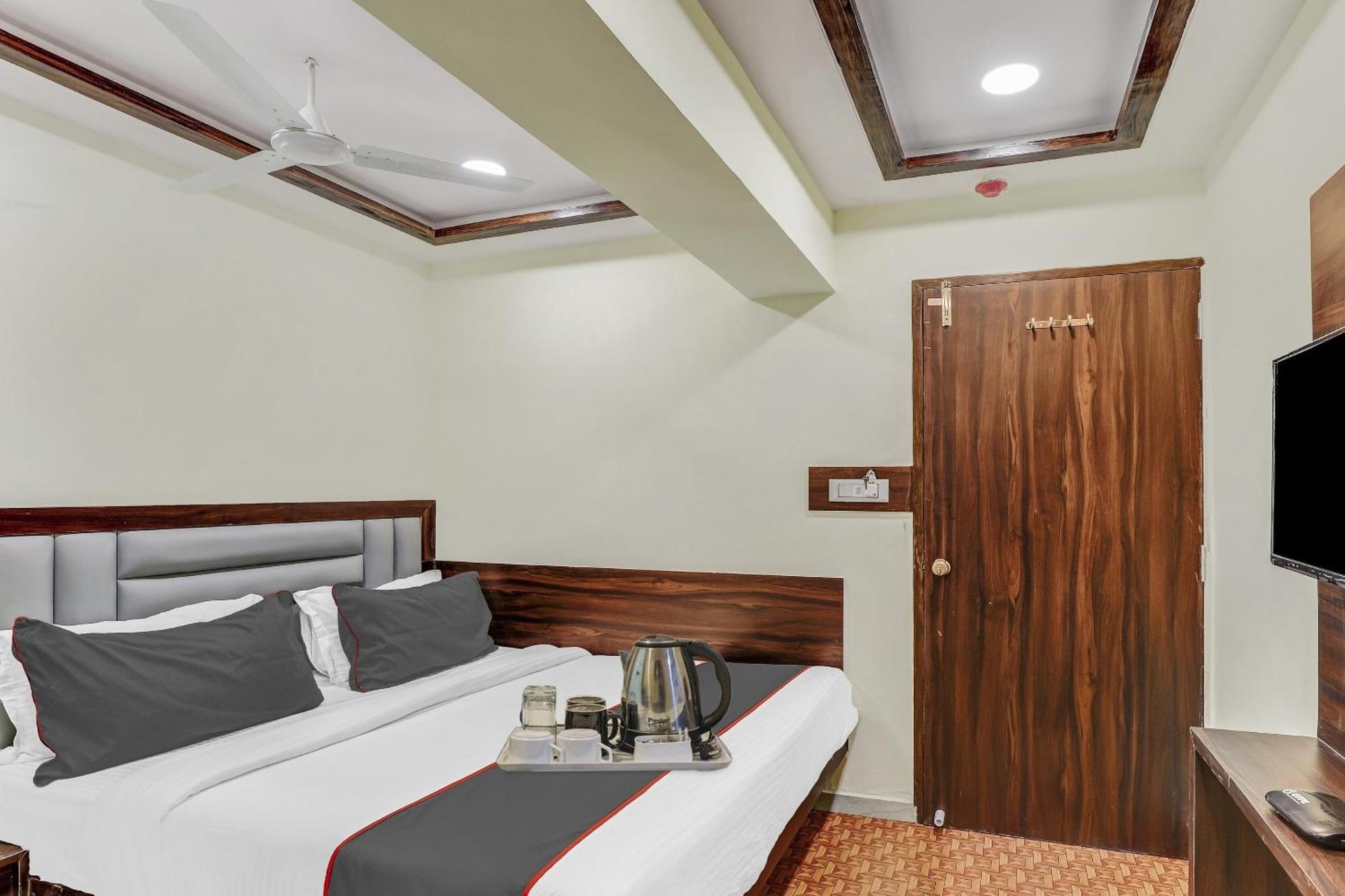Collection O Laxmi Kuber Hotell Utrān Eksteriør bilde