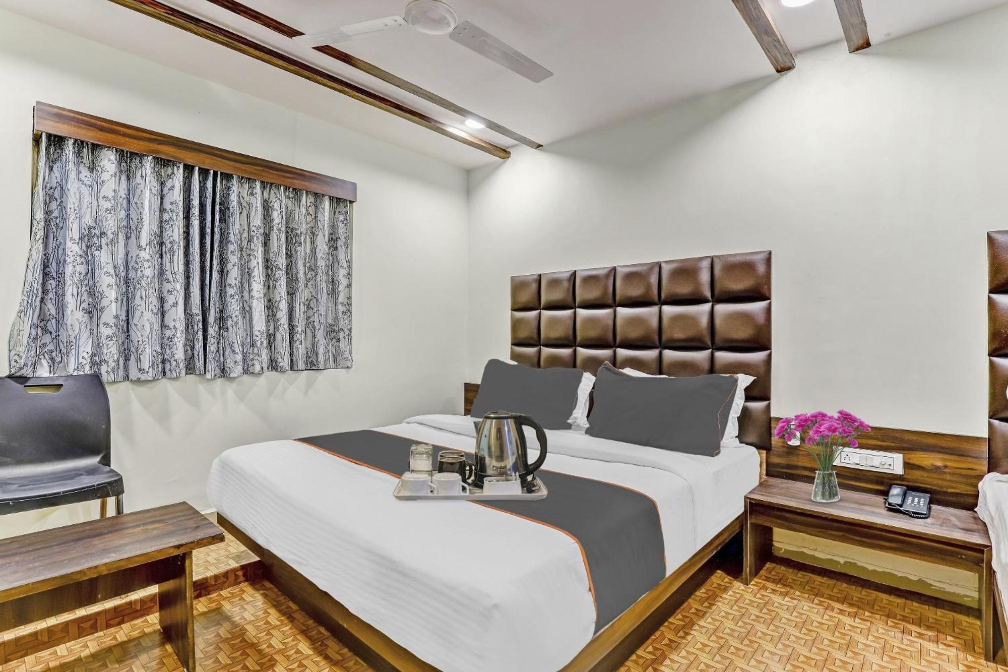 Collection O Laxmi Kuber Hotell Utrān Eksteriør bilde