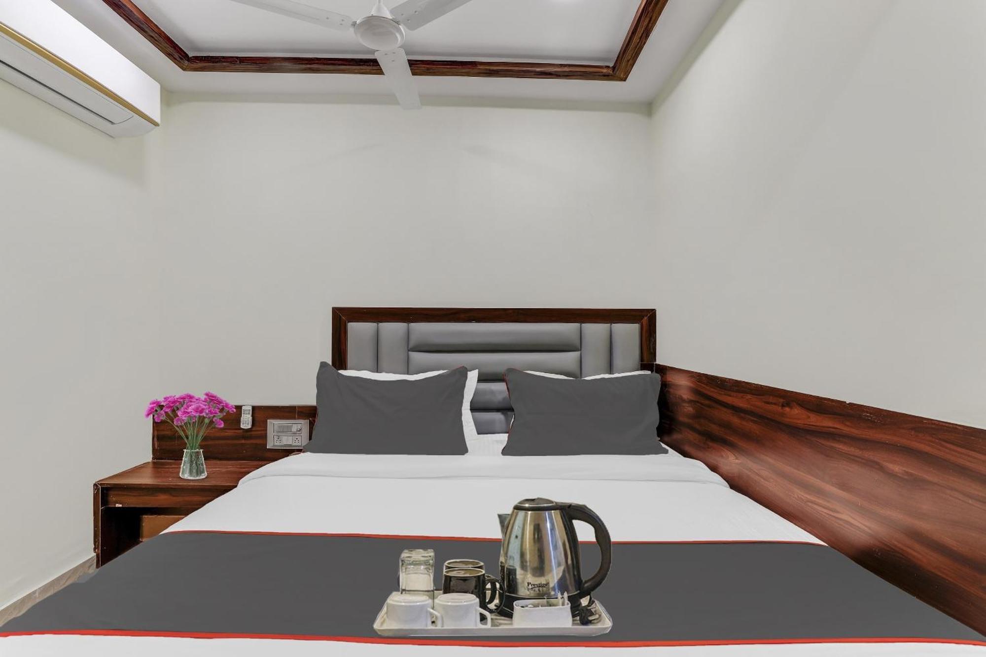 Collection O Laxmi Kuber Hotell Utrān Eksteriør bilde