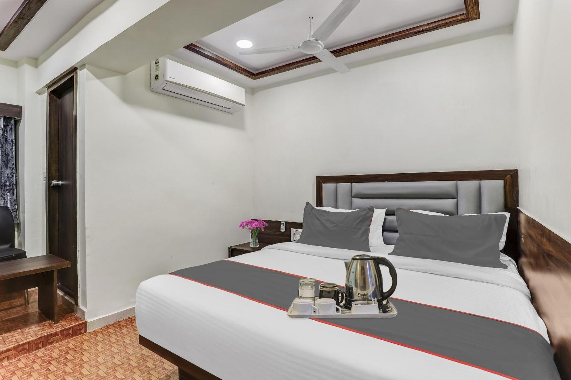 Collection O Laxmi Kuber Hotell Utrān Eksteriør bilde