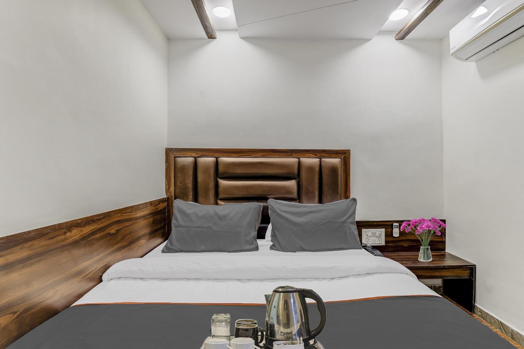 Collection O Laxmi Kuber Hotell Utrān Eksteriør bilde